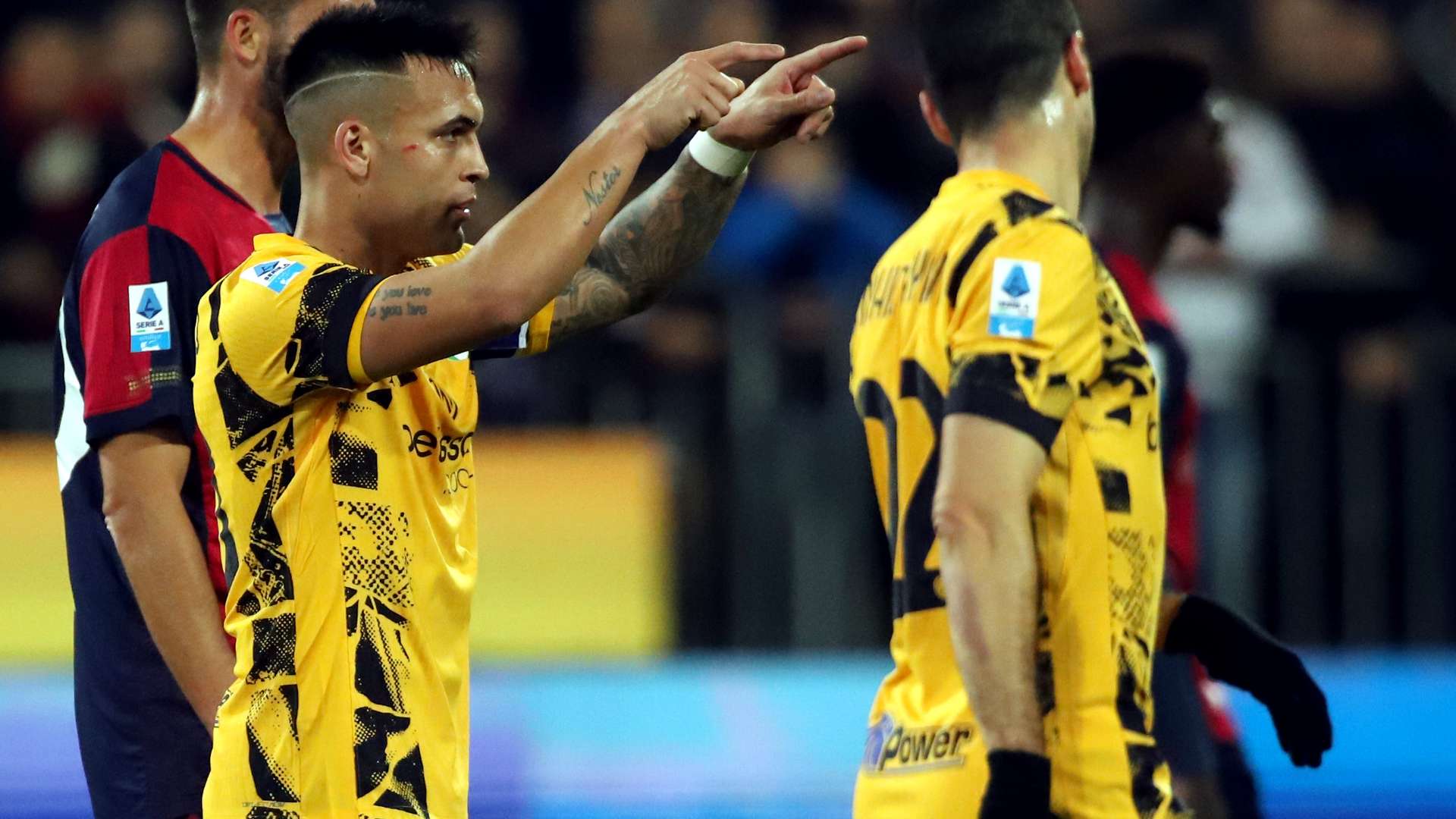 而卢卡库的 而卢卡库的