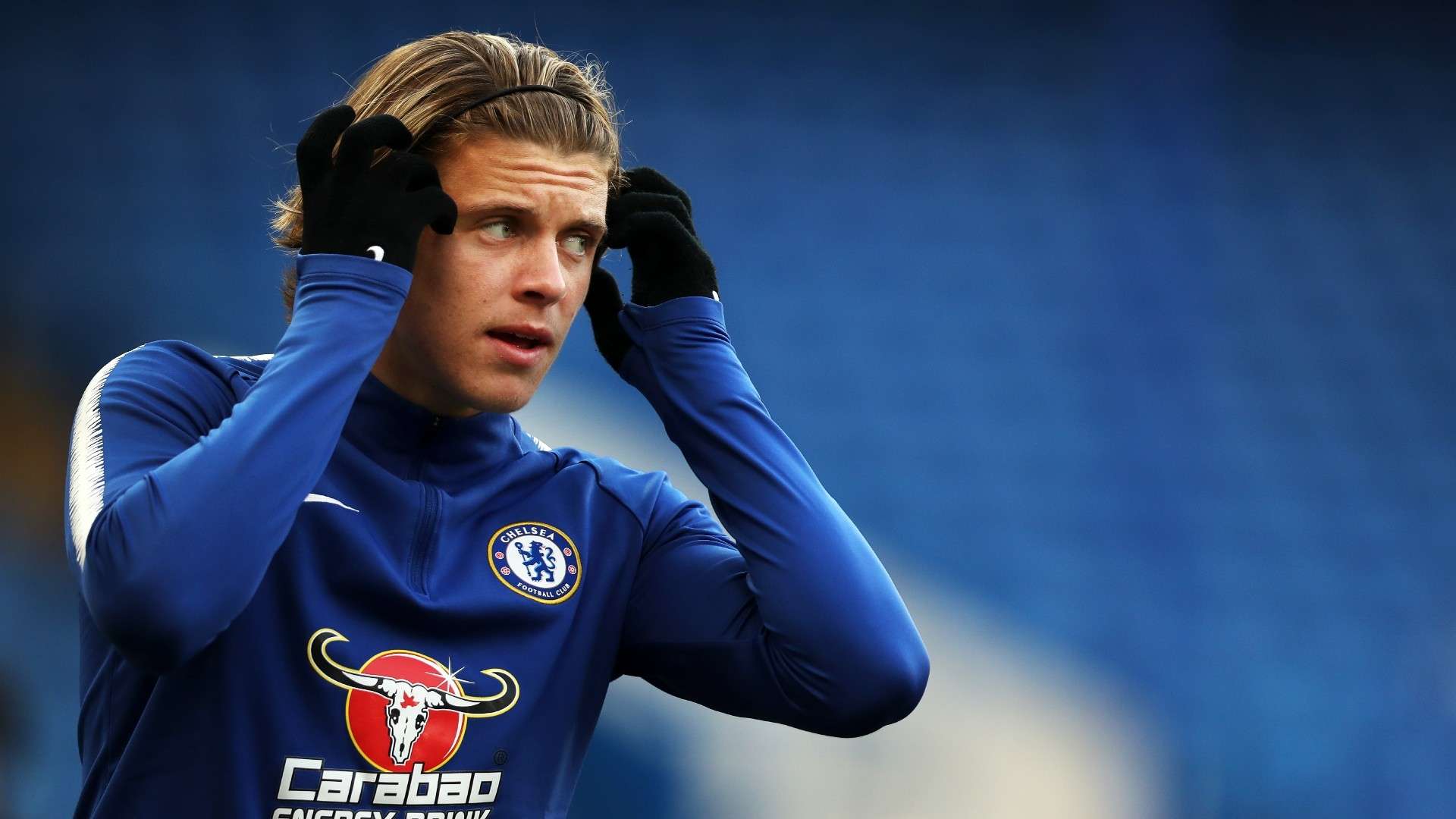 足球市场的 足球市场的